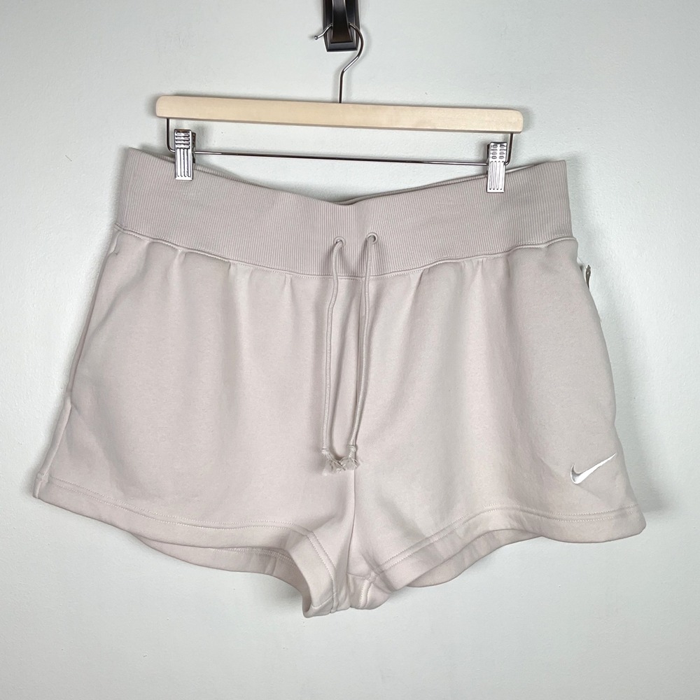 Nike Loose Fit‎ High Rise Shorts Women's XL Athletic Gym Activewear